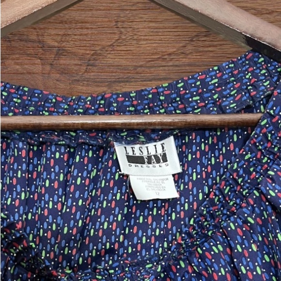 Size 12: 90’s Vintage Leslie Fay Abstract Print Pleated Skirt - Picture 4 of 5